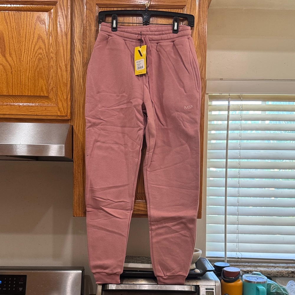 NWT MEN’s MyProtein Salmon Fleece Joggers size SMALL (28-30)